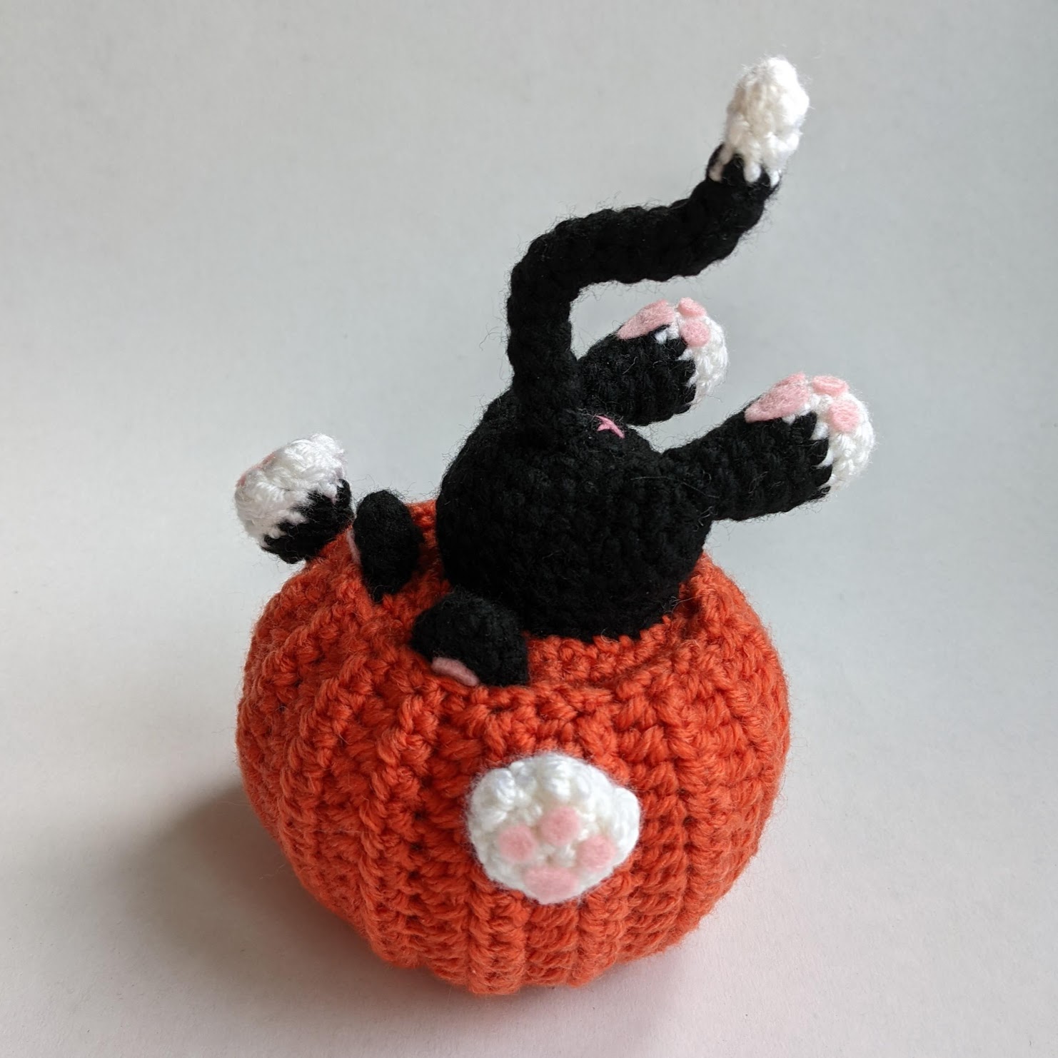 Pumpkin the Cat Amigurumi Kit